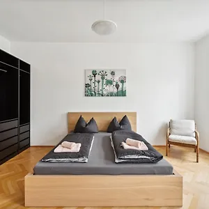  Apartment Design Near Mariahilferstrasse