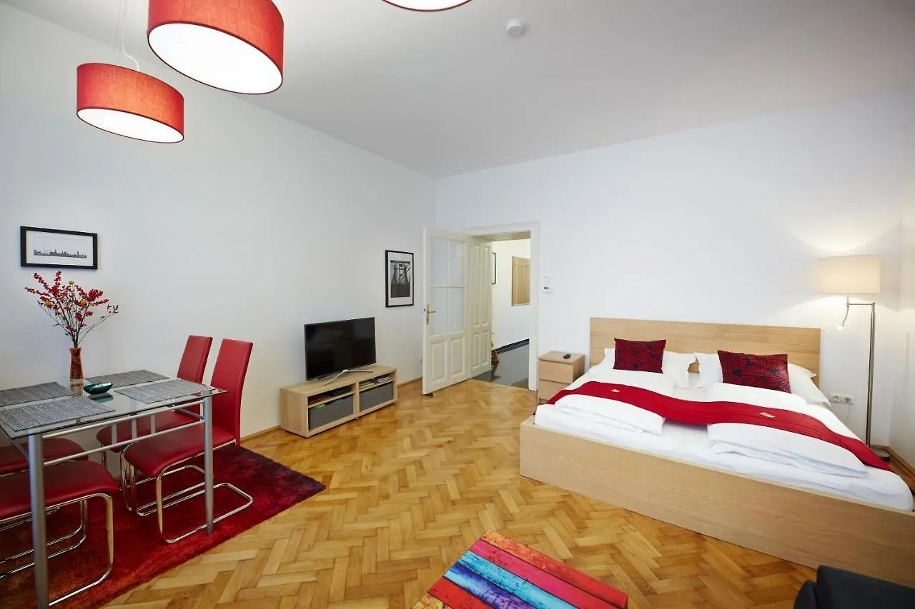 Stadthalle - Familycityapartment Viyana