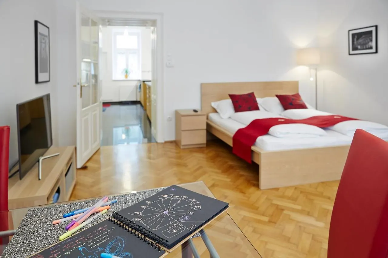 Stadthalle - Familycityapartment Viyana 0*,  Avusturya