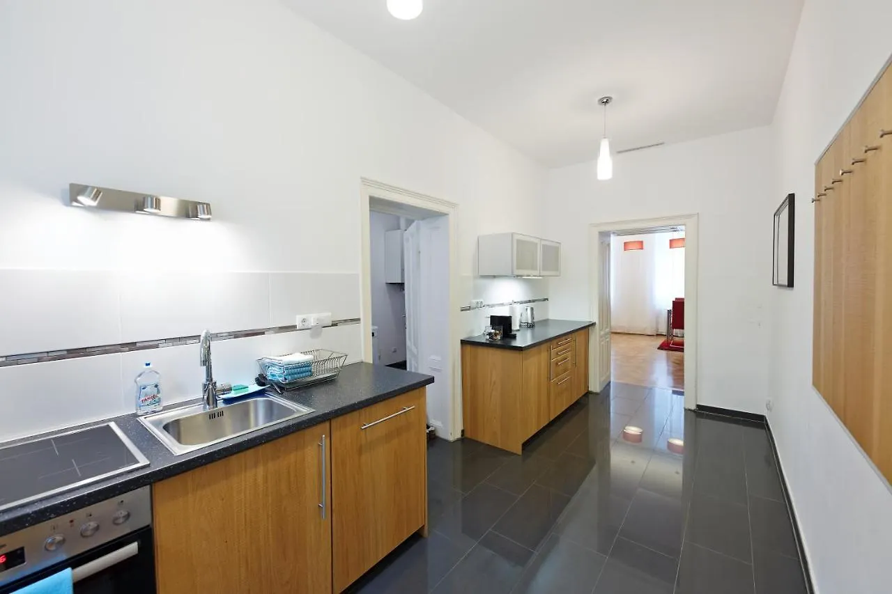 Stadthalle - Familycityapartment Viyana
